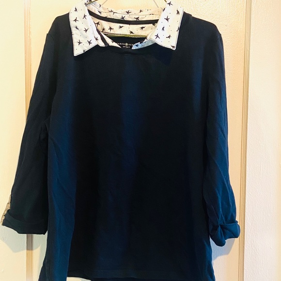 Black top with white collar. - Picture 2 of 6